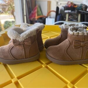 Cozy Tan Baby Boots with Bow (2 pairs)